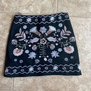 Floral embroidered mini skirt